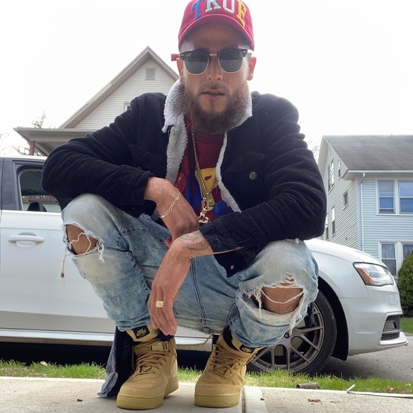 Meet your Posher, Luis - Picture 1 of 1